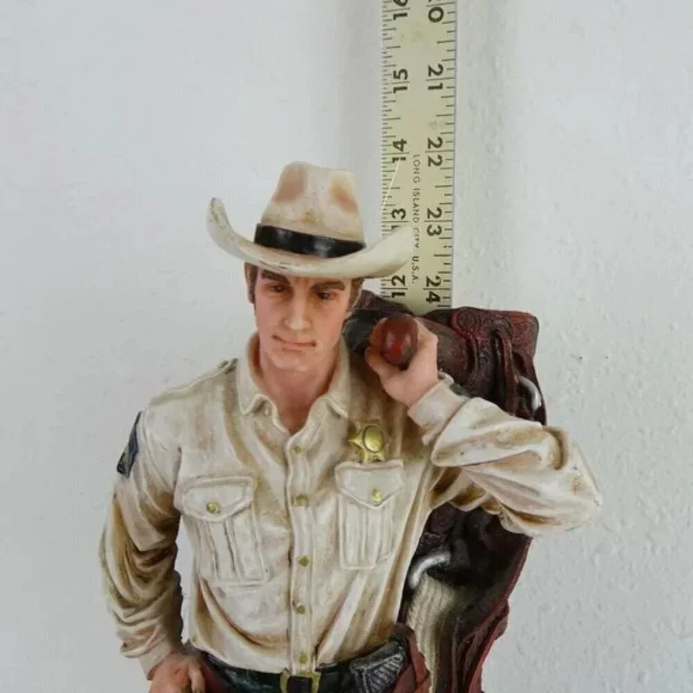 Vanmark cowboy holding